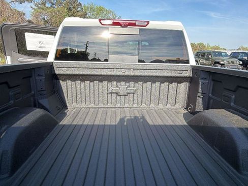 New 2026 Chevrolet Silverado 1500 LTZ w/ LTZ Premium Package image 9