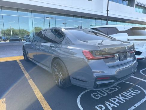 Used 2022 BMW 740i w/ M Sport Package RWD image 5