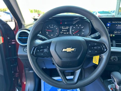Used 2024 Chevrolet Trax LS image 10