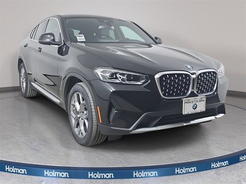 Certified 2025 BMW X4 xDrive30i image 4