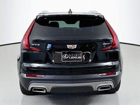 Used 2021 Cadillac XT4 Premium Luxury w/ Cold Weather Package FWD image 6
