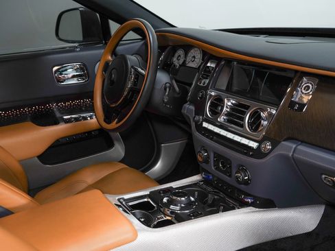 Used 2018 Rolls-Royce Wraith image 36