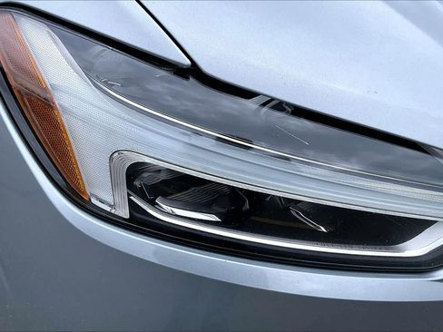 Used 2018 Volvo XC60 T5 Inscription w/ Convenience Package image 27