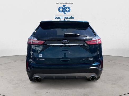 Used 2020 Ford Edge Titanium w/ Equipment Group 301A AWD/4WD image 4