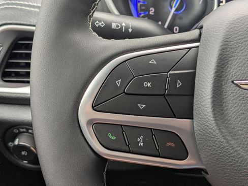 New 2026 Chrysler Pacifica Select image 36