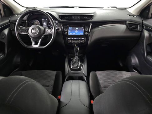 Used 2018 Nissan Rogue Sport SV w/ SV Technology Package AWD/4WD image 11