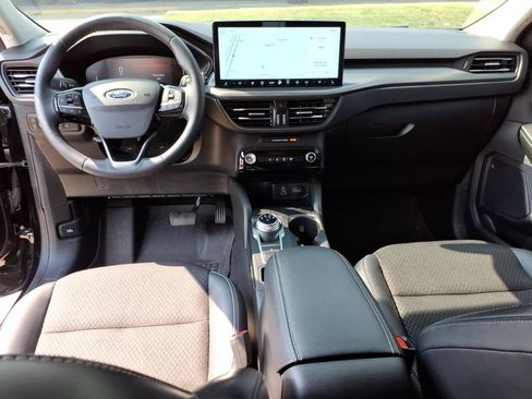 Used 2025 Ford Escape SE FWD image 12