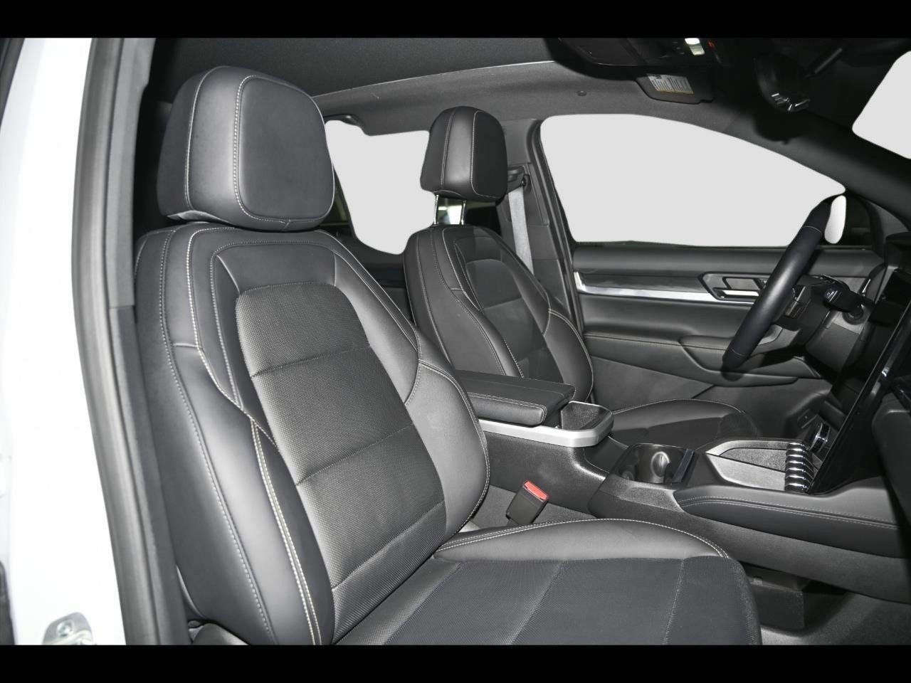 Used 2025 GMC Terrain Elevation w/ Elevation Premium Package AWD/4WD image 15