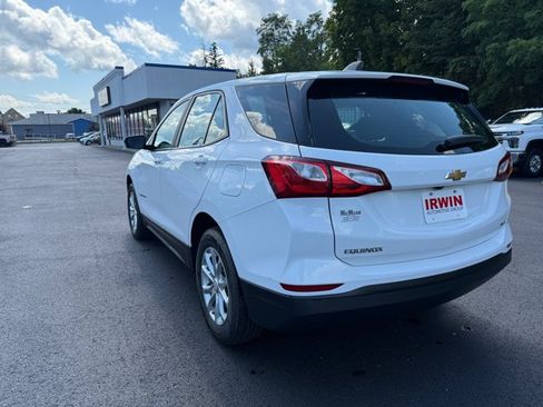 Used 2021 Chevrolet Equinox LS AWD/4WD image 16