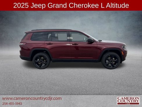 New 2025 Jeep Grand Cherokee L Altitude image 2