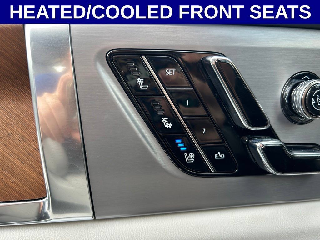 Used 2026 Cadillac Vistiq Sport AWD/4WD image 6