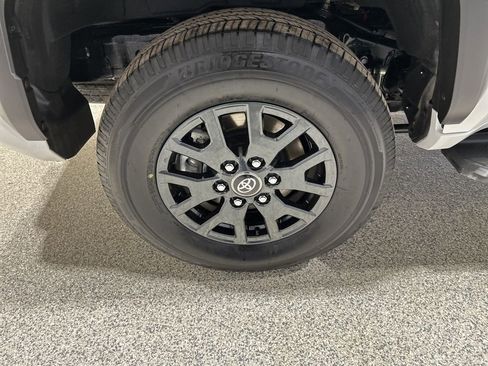 Used 2026 Toyota 4Runner SR5 image 20