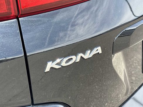 Used 2023 Hyundai Kona SE FWD image 11
