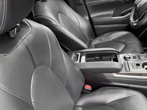 Certified 2020 Toyota Highlander Limited AWD/4WD image 20
