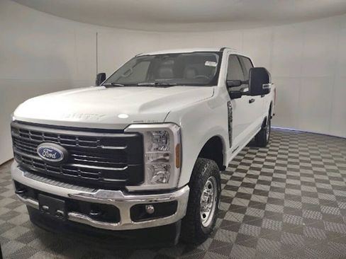 Used 2025 Ford F250 XL w/ FX4 Off-Road Package AWD/4WD image 1