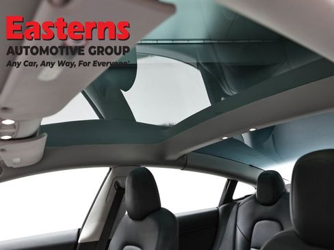 Used 2023 Tesla Model 3 Standard Range image 31