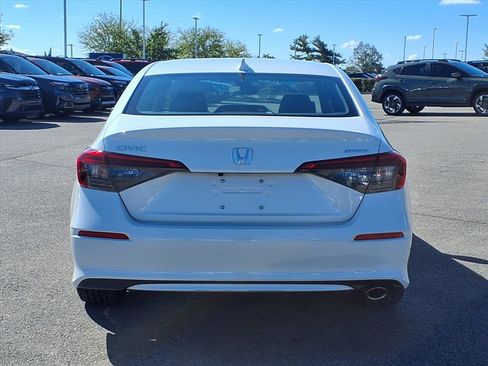 Used 2024 Honda Civic Sport image 5