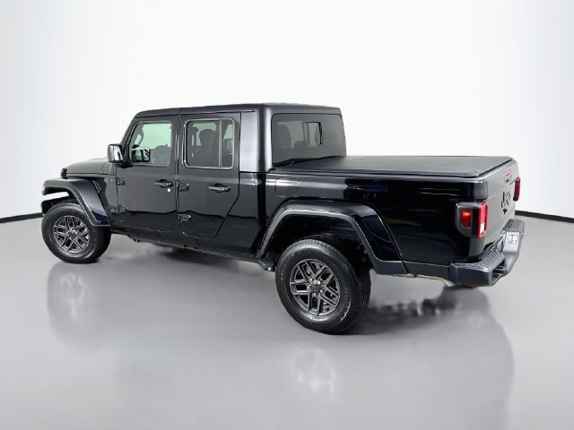 Used 2025 Jeep Gladiator Sport AWD/4WD image 10
