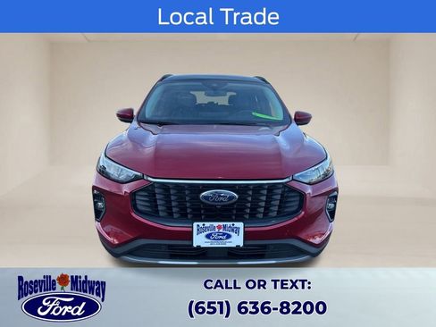 Used 2023 Ford Escape Platinum w/ Premium Technology Package image 2