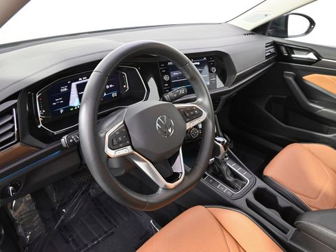 Used 2024 Volkswagen Jetta SEL image 11