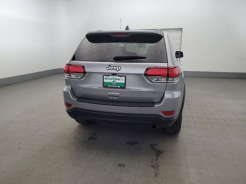 Used 2020 Jeep Grand Cherokee Laredo image 7