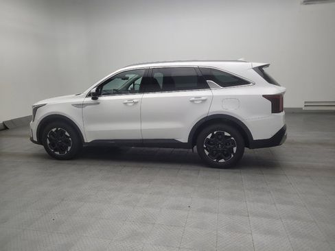 Used 2024 Kia Sorento S FWD image 3