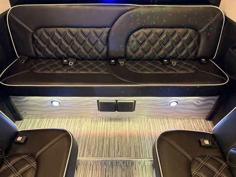 Used 2023 Mercedes-Benz Sprinter 3500 image 28