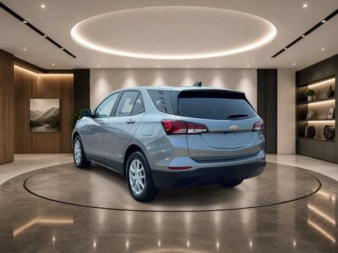 Certified 2024 Chevrolet Equinox LS w/ LS Convenience Package FWD image 10