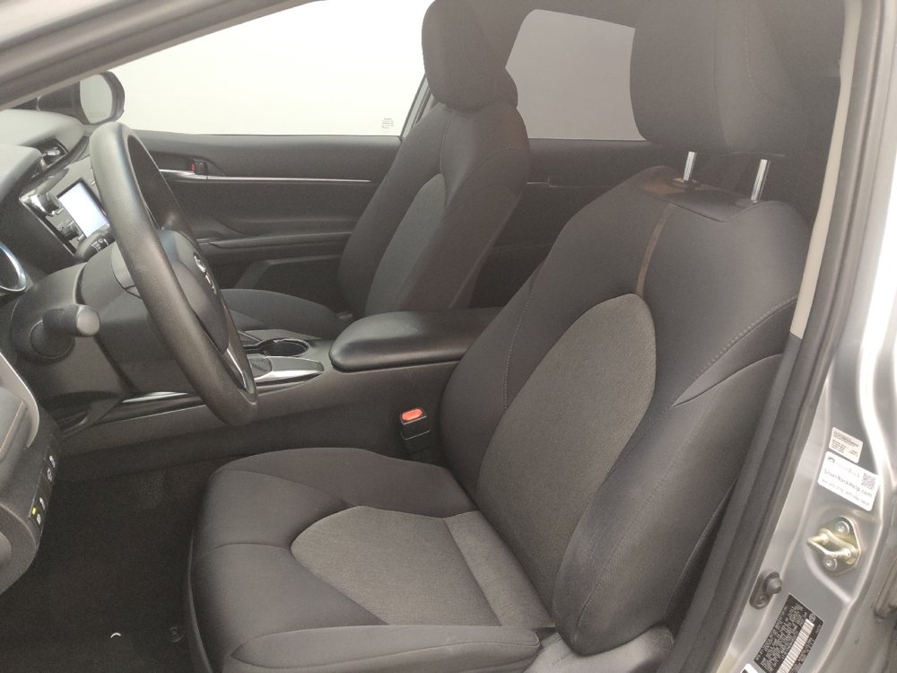 Used 2019 Toyota Camry LE FWD image 17
