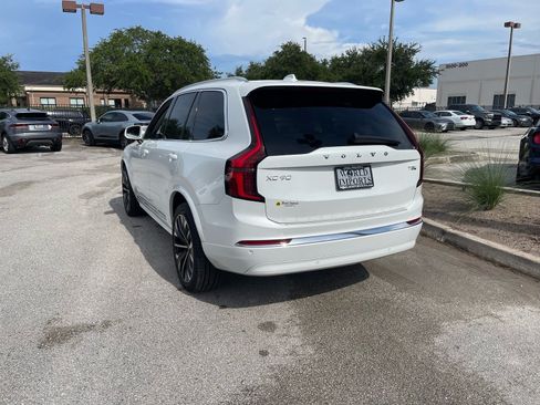 Used 2025 Volvo XC90 T8 Ultra w/ Protection Package Premier AWD/4WD image 3