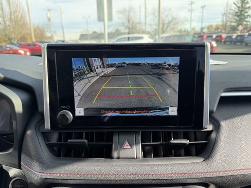 Used 2024 Toyota RAV4 SE image 21