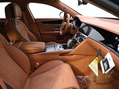 New 2026 Bentley Flying Spur Plug-In Hybrid AWD/4WD image 16