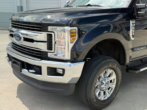 Used 2019 Ford F250 XLT w/ XLT Premium Package image 2