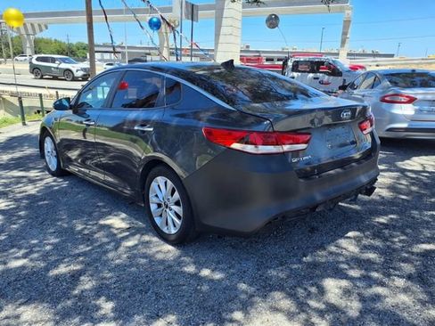 Used 2017 Kia Optima LX FWD image 5