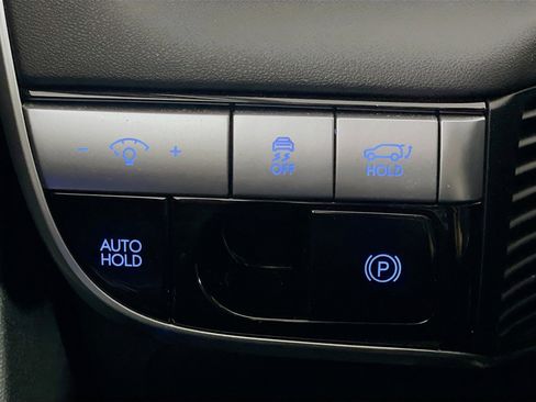 Used 2024 Hyundai Ioniq 5 Limited image 17