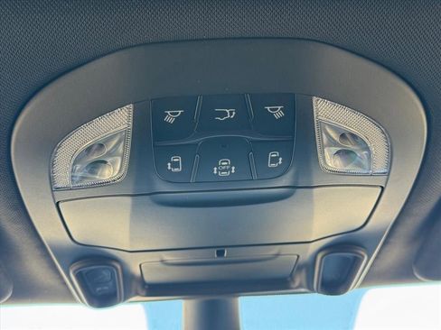 New 2026 Chrysler Pacifica Select w/ S Appearance Package AWD/4WD image 19