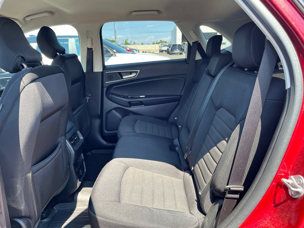 Used 2019 Ford Edge SEL w/ Cold Weather Package AWD/4WD image 24