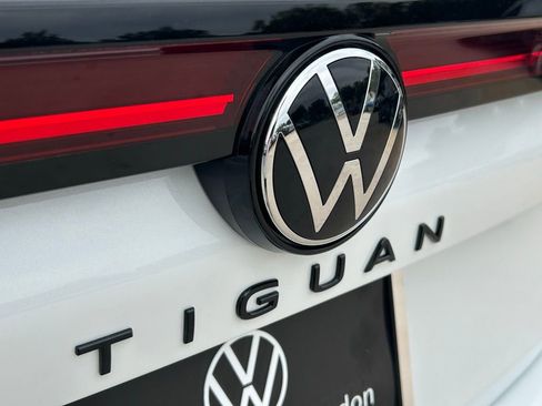 New 2026 Volkswagen Tiguan SE R-Line image 15