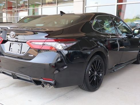 Used 2024 Toyota Camry XSE FWD image 9