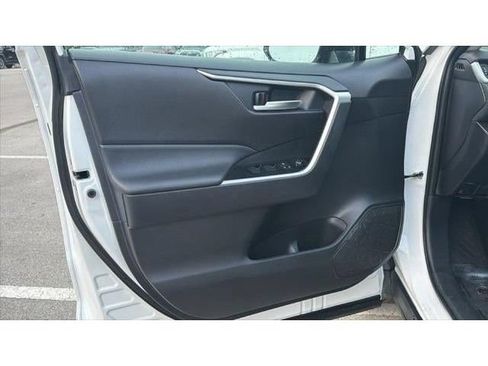 Certified 2025 Toyota RAV4 XLE AWD/4WD image 13