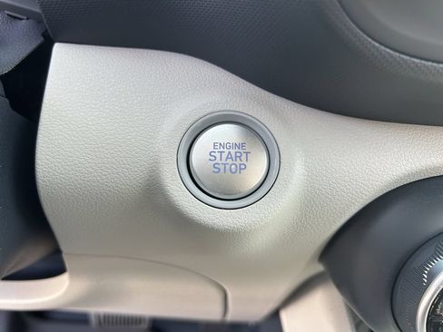 New 2026 Hyundai Venue SEL FWD image 31