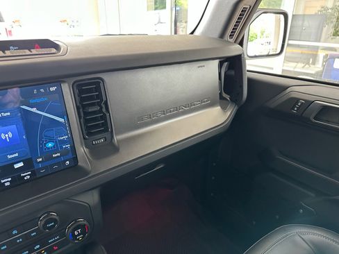 Used 2025 Ford Bronco Big Bend w/ Black Diamond Package AWD/4WD image 29