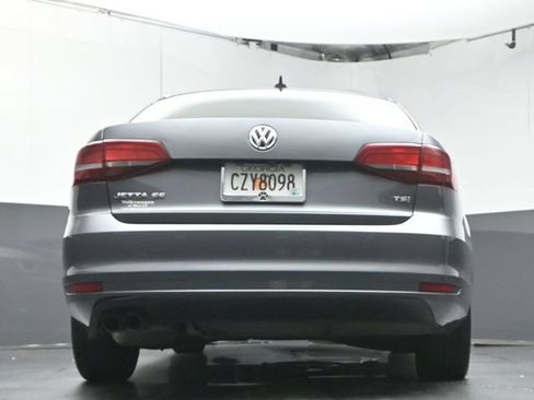 Used 2018 Volkswagen Jetta SE FWD image 34