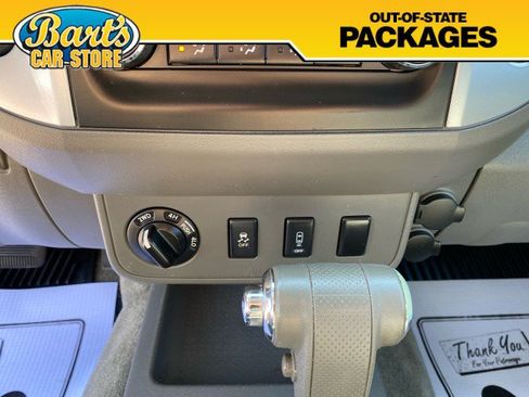 Used 2013 Nissan Frontier SV w/ SV Value Truck Pkg AWD/4WD image 29