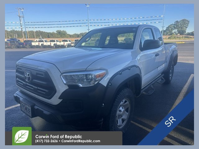Used 2017 Toyota Tacoma SR RWD image 1