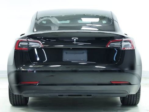 Used 2021 Tesla Model 3 Standard Range Plus image 8