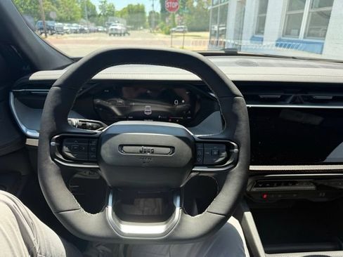 New 2026 Jeep Cherokee Limited AWD/4WD image 18