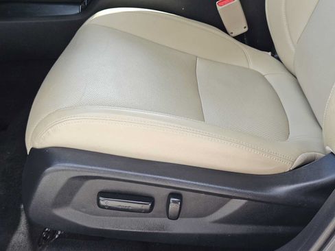 Certified 2018 Honda Clarity Touring image 25
