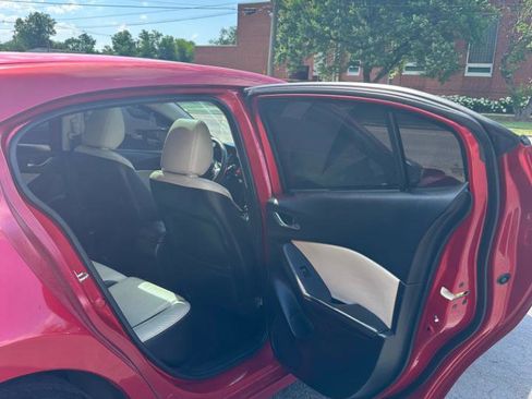 Used 2015 MAZDA MAZDA3 s Grand Touring w/ Technology Package FWD image 21