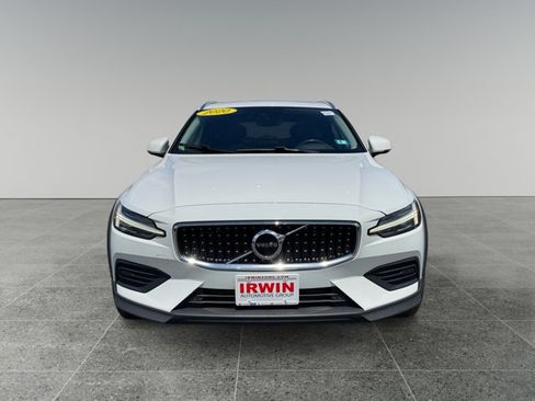 Used 2020 Volvo V60 T5 Cross Country AWD/4WD image 9